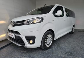 Toyota Proace Kombi Comfort 1.5D 120CP 8+1 locuri