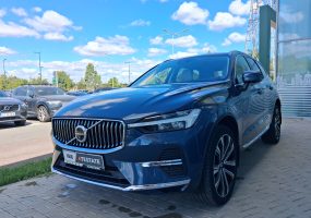 Volvo XC60 T8 Recharge Ultra Bright AWD Plug In 455CP Aut 8tr